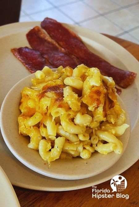 Turkey bacon and mac and cheese at 43rd Street Café Gainesville. Keep reading to find out more about where to find the best brunch in Gainesville. 
