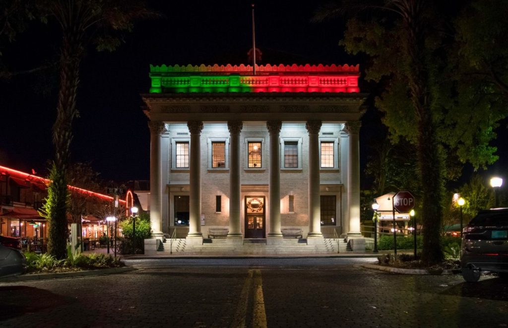 City nightscape outside the Hippodrome Theatre Gainesville Florida. Keep reading to learn more about things to do in Gainesville that’s free.