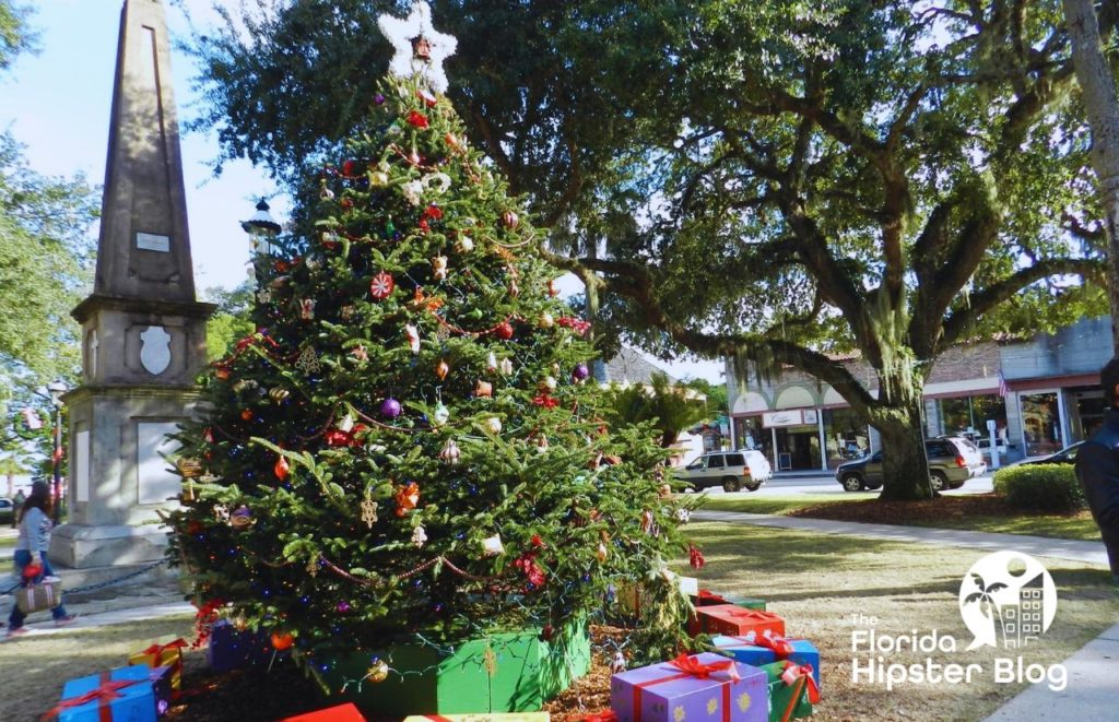 Christmas Tree in downtown St Augustine square. Keep reading for the best things to do in St. Augustine for Christmas!