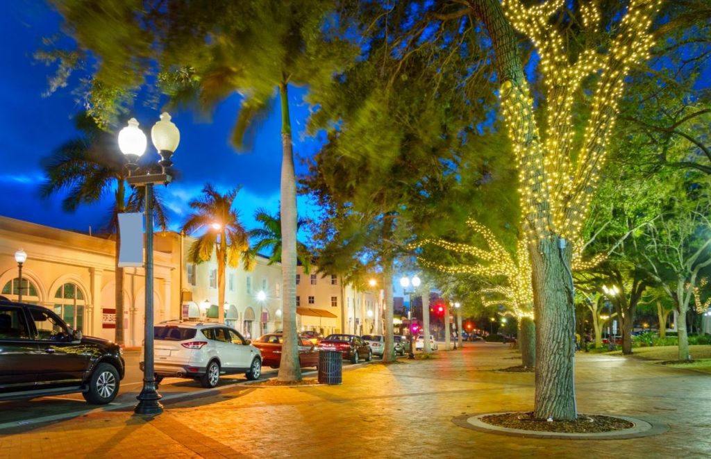 Downtown Sarasota Florida at Christmas Holidays Lights Tour. Keep reading to learn more about Christmas in Florida. 