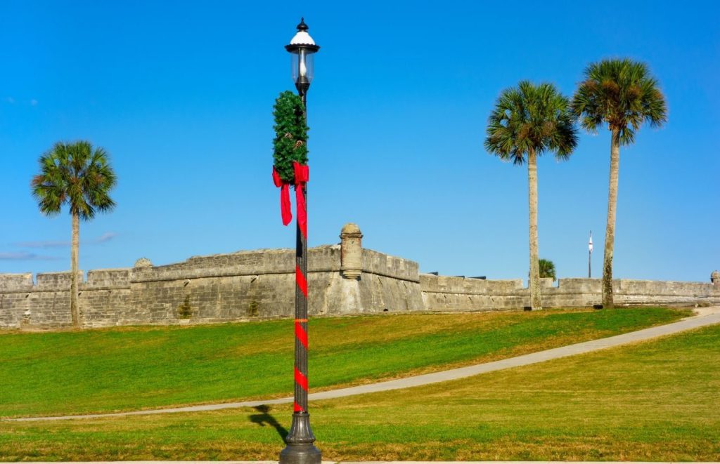 Castillo San Marcos Fort St Augustine at Christmas. Keep reading for the best things to do in St. Augustine for Christmas!