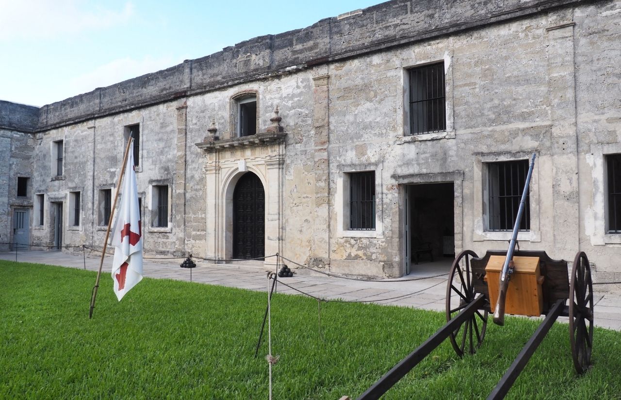 The lawn and fort at Castillo de San Marcos in St. Augustine, Florida. Keep reading for more places to take a perfect day trip from Orlando, Florida. 