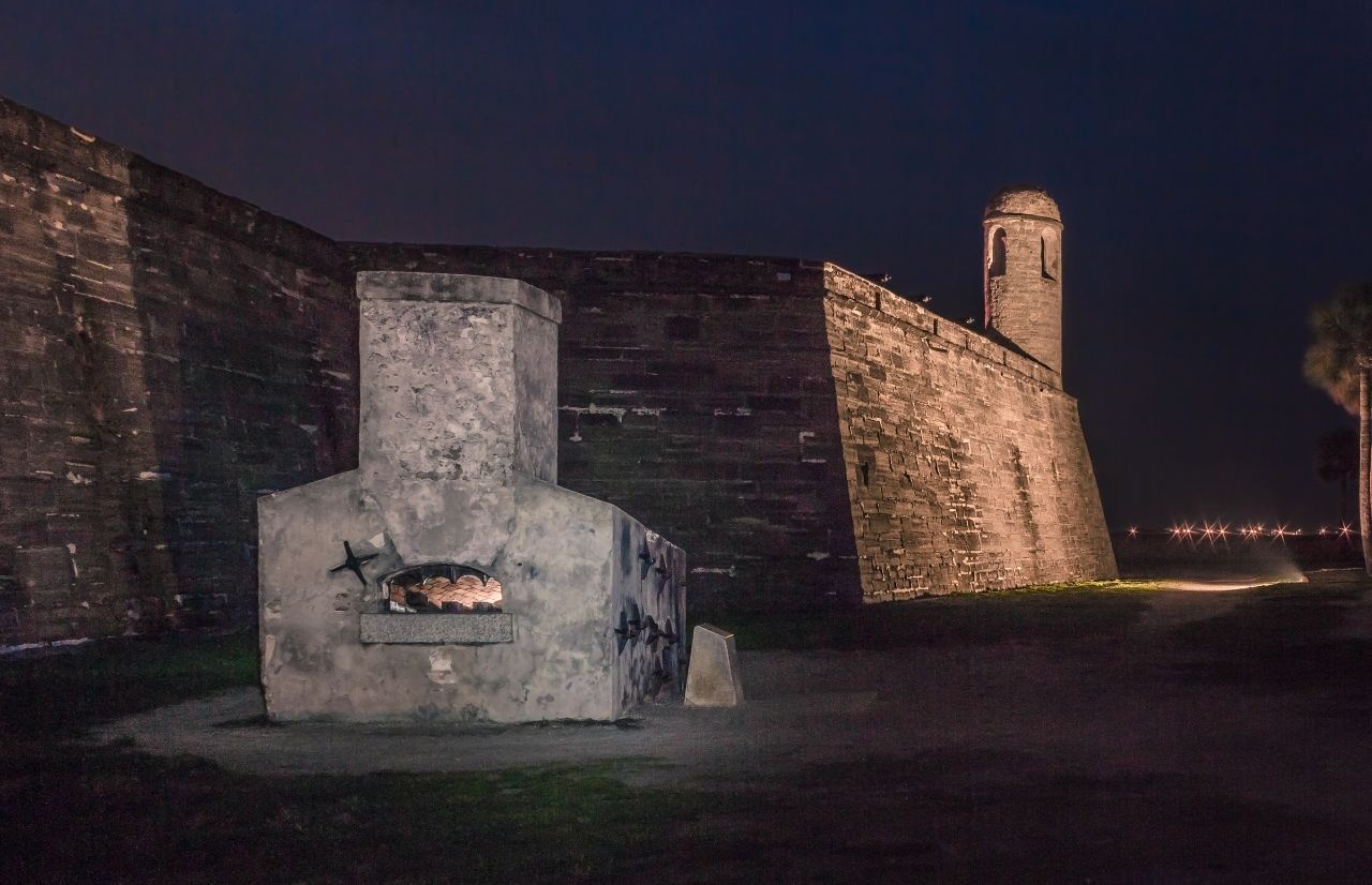 A view of Castillo de San Marcos at night in St. Augustine, Florida. Keep reading for more places to take a perfect day trip from Orlando, Florida. 