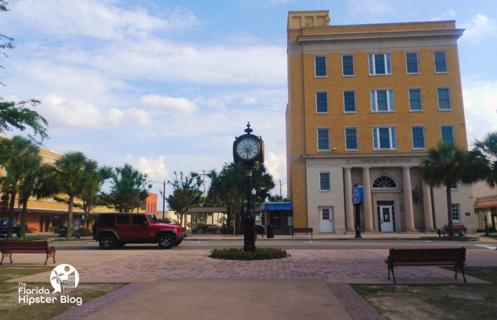 Downtown Leesburg, Florida Clock. Keep reading to find out the best Gainesville daytrips.