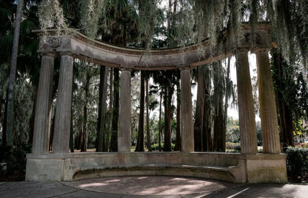 Kraft Azalea Park Sculpture Ruin. Keep reading to learn more of the best things to do in Orlando with toddlers. 