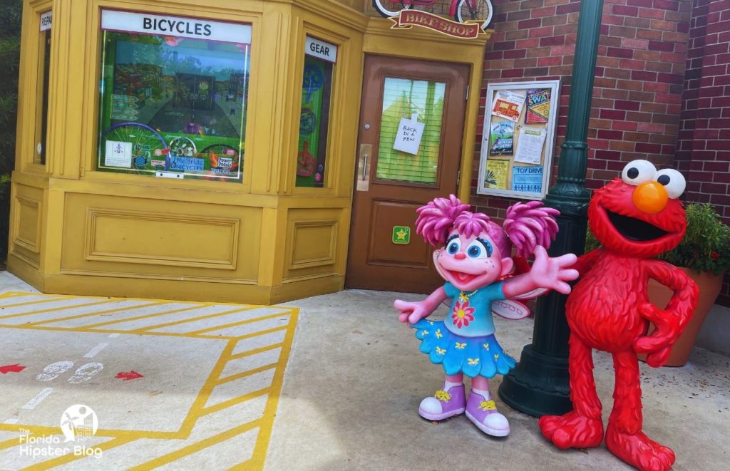 Sesame Street Land with Elmo and Fairy in SeaWorld Orlando. Keep reading to discover what to do in Orlando with toddlers and babies.