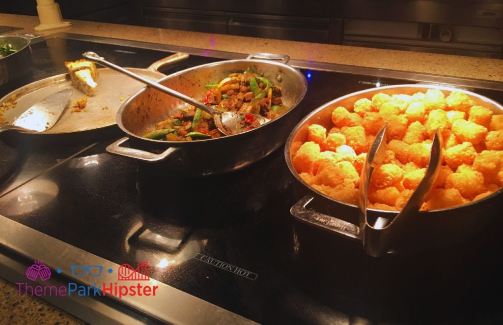 Cape May Disney Buffet. Keep reading for the best breakfast buffet in Orlando.