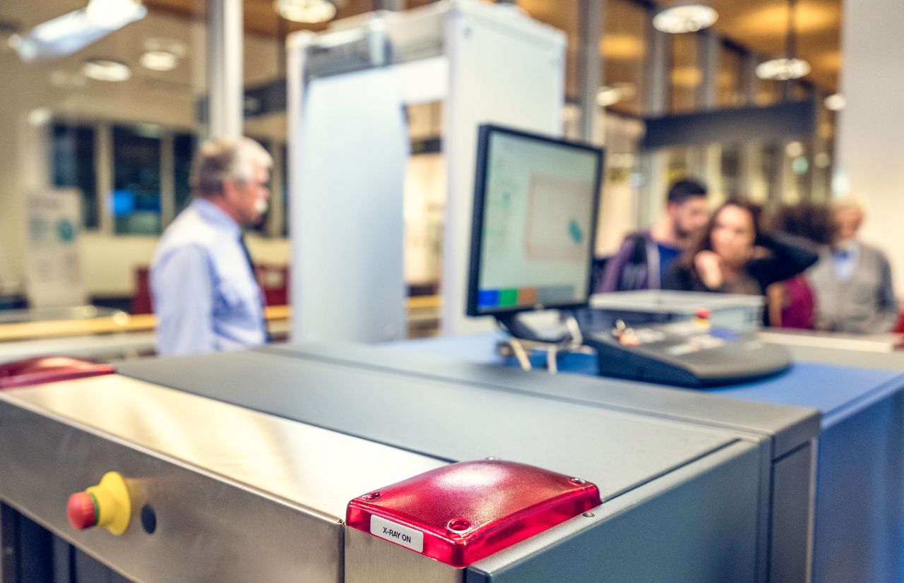 Ultimate Guide to the 5 BEST Carryon Quart Size Bags that Perfect for