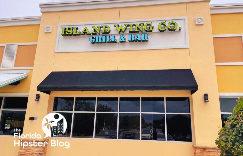 Island Wing Company Exterior in Orlando Florida. Keep reading to see what are the best places to get lunch in Orlando.