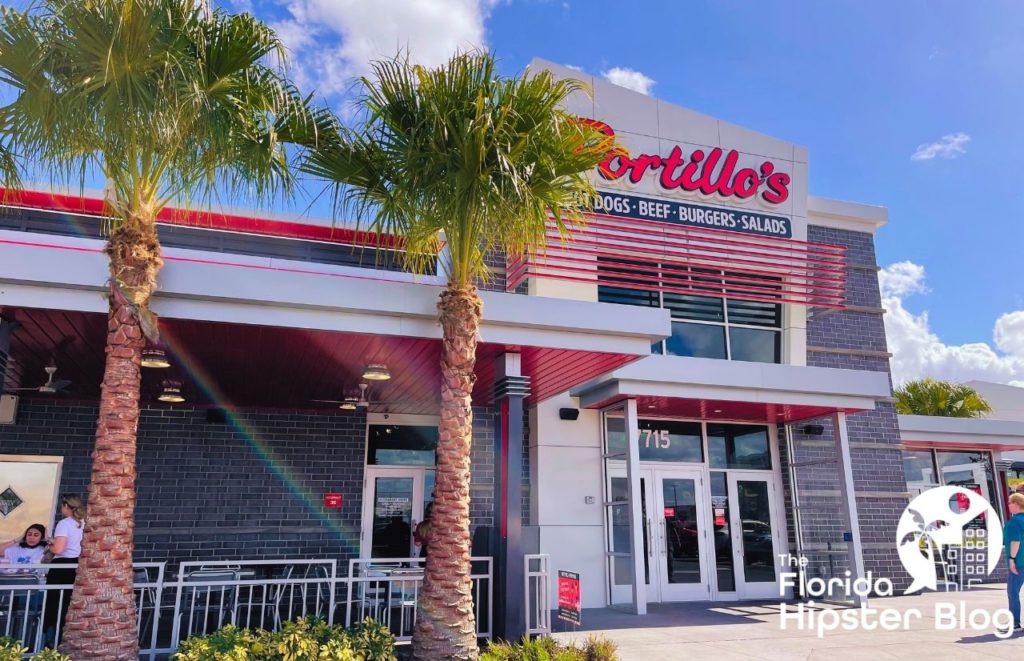 Portillo’s Burgers Exterior Orlando Florida. Keep reading to see what are the best places to get lunch in Orlando.