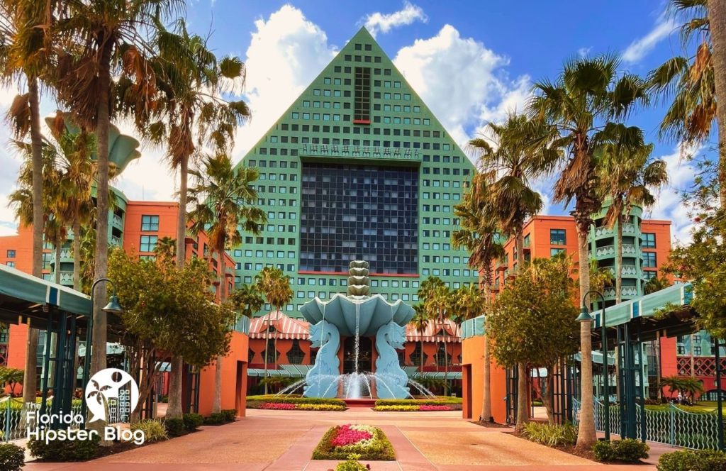 Disney Swan and Dolphin Resort Hotel in Orlando, Florida. Keep reading to learn more about the best time for a Florida trip. 