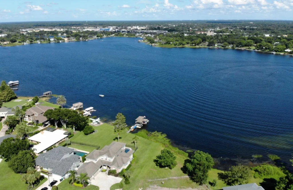 Orlando Boat Tour in Windermere, Florida Lake Butler. Best things to do in Orlando for a date.