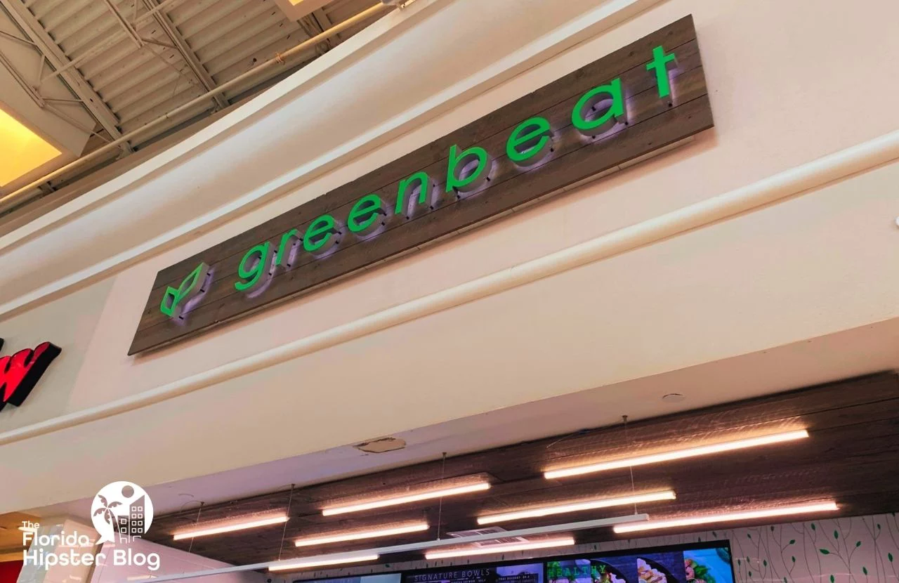 Greenbeat Salad Restaurant in Orlando Florida. Keep reading to get the best lunch in Orlando!