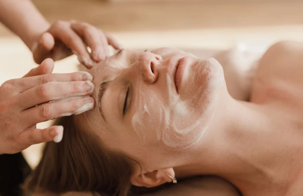 Lady getting a facial at Amy’s Day Spa One of the Best Day Spas in Tampa, Florida