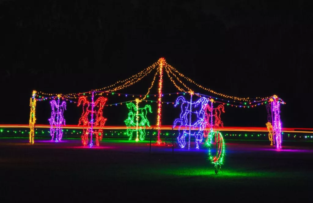 Night of Shimmering Lights at Sunkissed Acres in Dover, Florida. Keep reading Florida Hipster to get the best Christmas Lights in Tampa, Florida