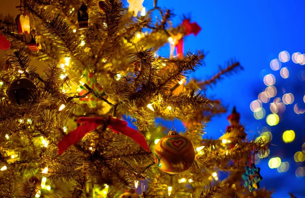 Christmas Tree at Holiday in the Park Lake Mary, Florida. Keep reading to get the best Orlando Christmas Lights locations.