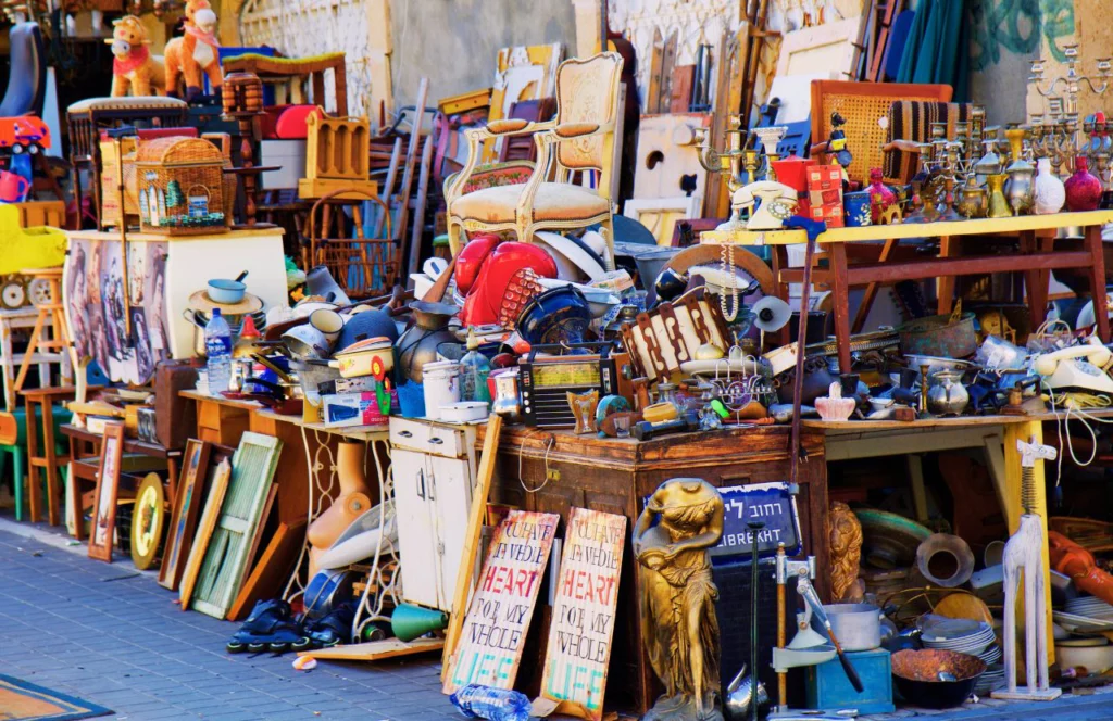 Oldsmar Flea Market. One of the best free things to do in Tampa, Florida. Keep reading to find out more of the best free things to do in Tampa. 