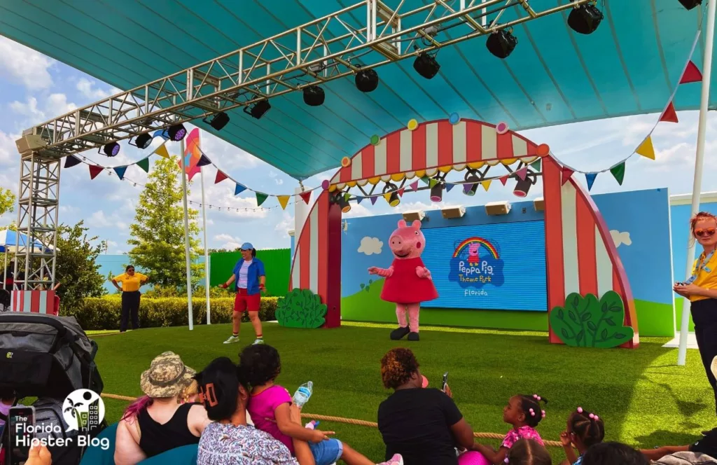 Peppa Pig Theme Park Florida Stage Show. Keep reading to find out all the things to do at Peppa Pigs Theme Park.  