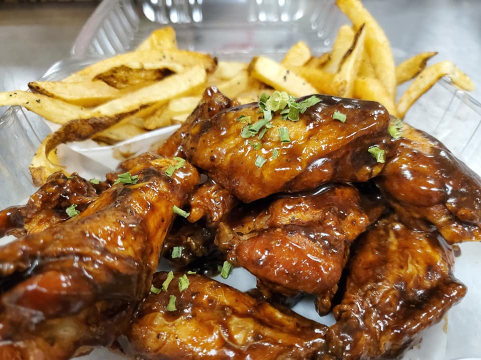TCH Trap House Foxy Brown Ox Tail Flavored Wings some of the best wings in Jacksonville, Florida. Keep reading to find out more about the best wings in Jacksonville.