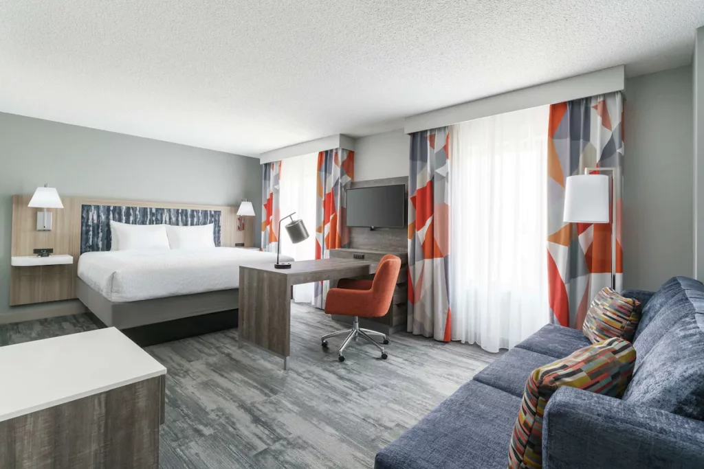 Hampton Inn and Suites Tampa Ybor City Room Interior. Keep reading to get the best hotels in Tampa, Florida.