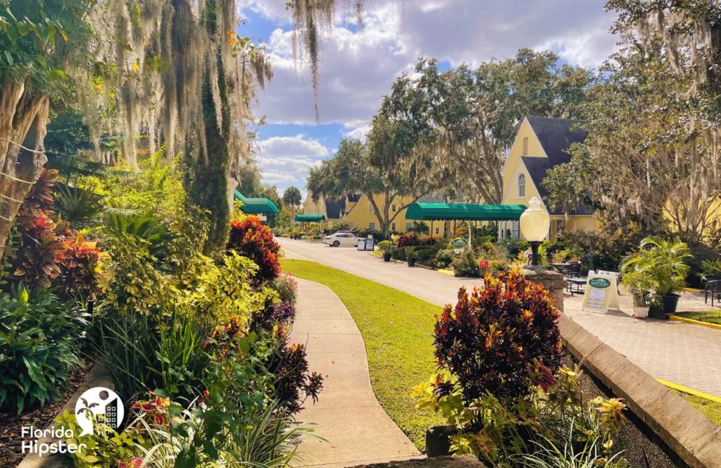 Downtown Mount Dora, Florida Lakeside Inn Hotel. Keep reading for the full guide to the best Florida day trips from The Villages. 