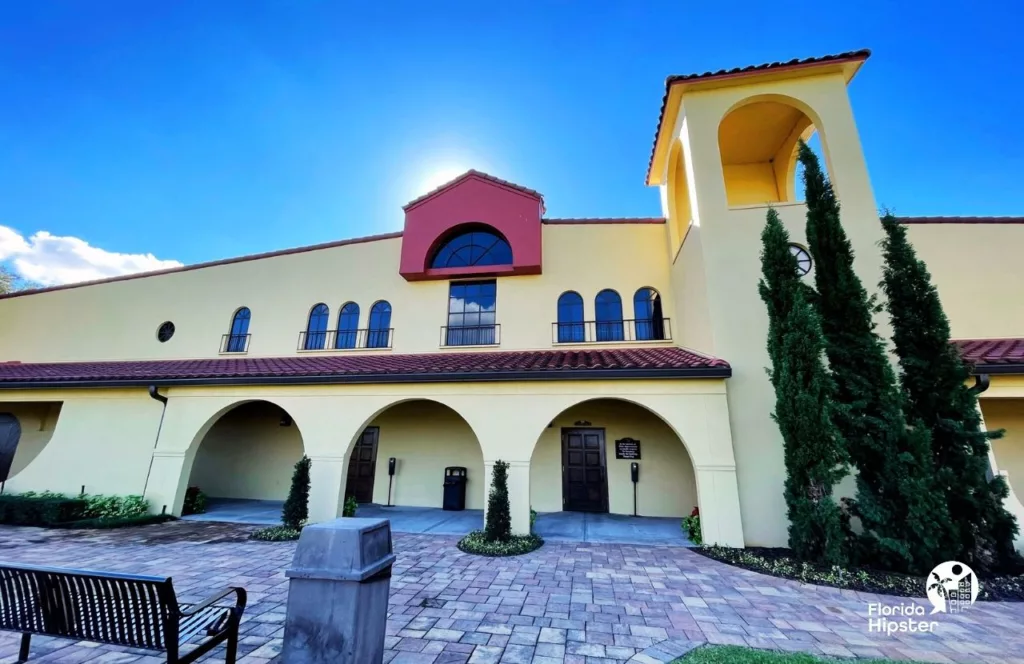 Exterior and entrance to Lakeridge Winery in Clermont, Florida. Keep reading to discover all you need to know about the best places to celebrate birthday in Orlando.