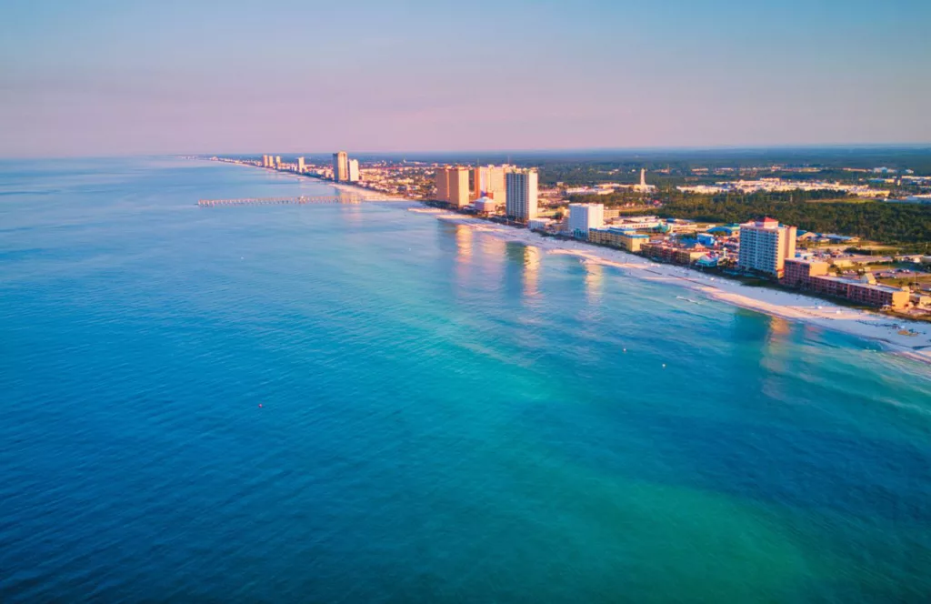 Shoreline in Panhandle. Keep reading to get the Full Guide to Snorkeling in Panama City Beach, Florida.